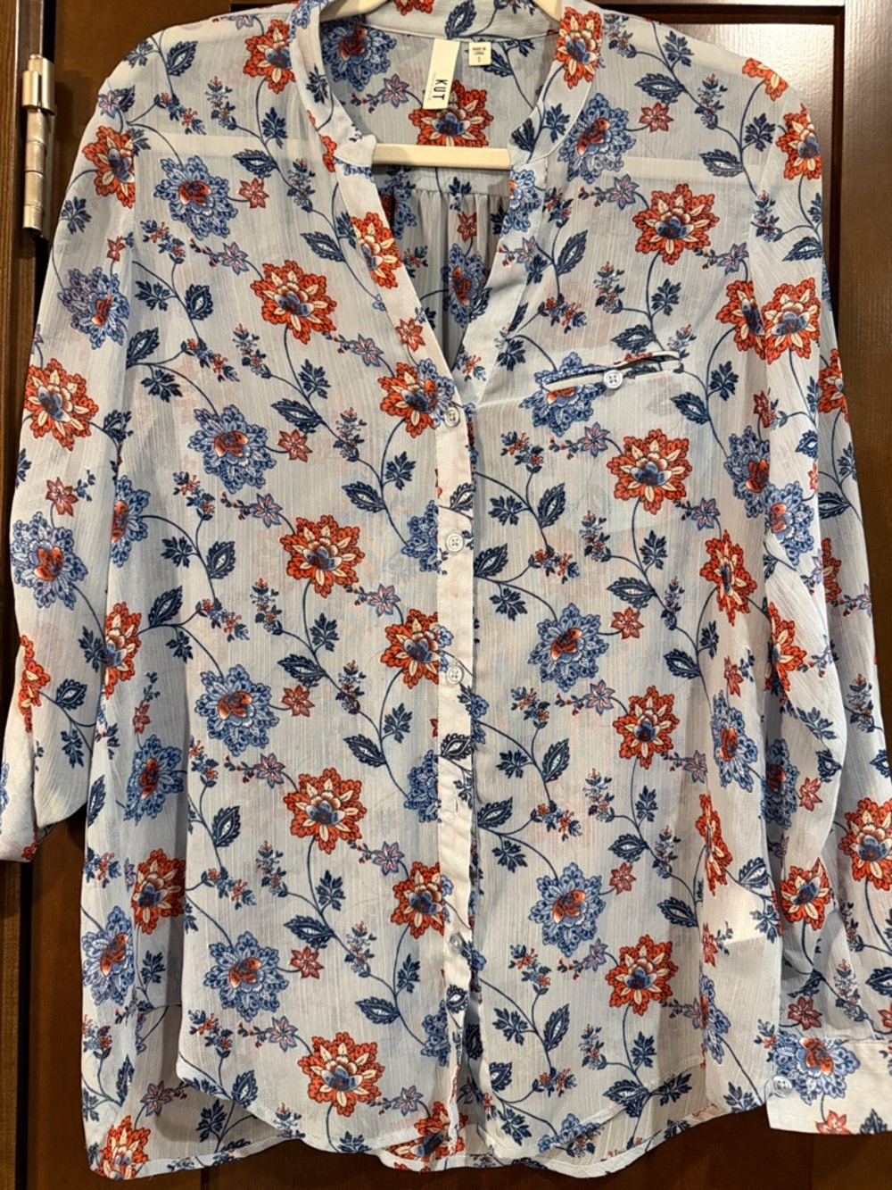 Kut from the Kloth  Button-Front Women's Floral Top in Light Blue